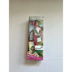 BARBIE GIRL SCOUTS NIB 2013 BJP32